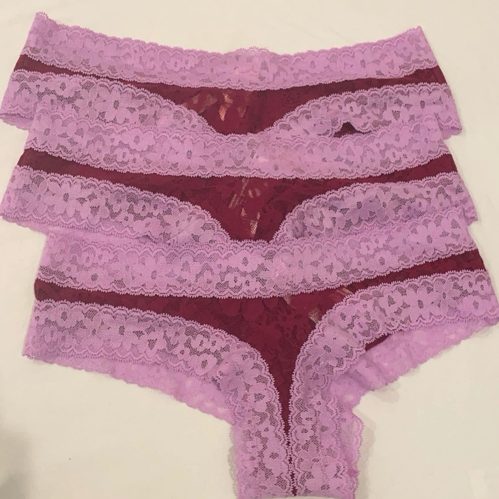 NEW WITH TAGS VICTORIA’S SECRET 3 PK SIZE S  MAGENTA/PURPLE LACE CHEEKY PANTIES
